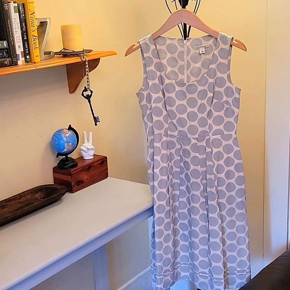 Sleeveless Polka Dot A-Line Dress - Light Gray/White